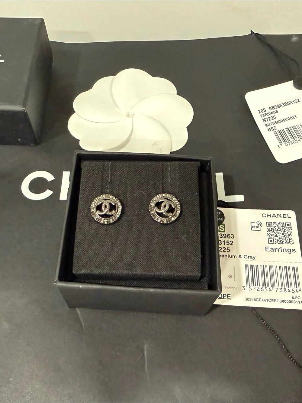 CHANEL authentic 20s